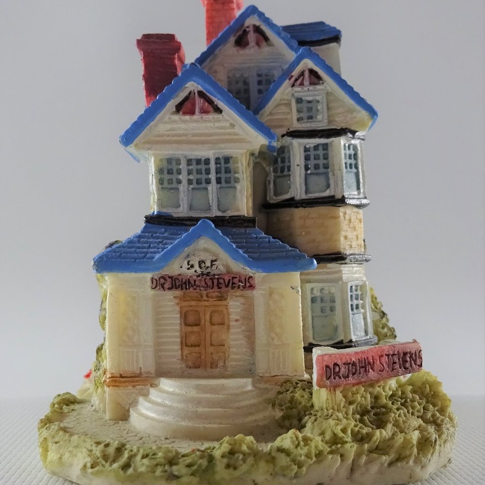 Liberty Falls The American Collection 1993 Doctor Steves' Home & Office AH37